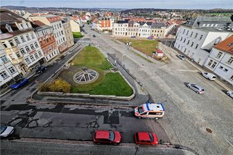 Ärger um Gartenplatz-Projekt in Meerane: Bürgermeister Jörg Schmeißer spricht von einem "geerbten Verfahren" - Der Stadtrat hat mit 15 Ja-Stimmen und 4 Nein-Stimmen einen Beschluss zur Platzgestaltung gefasst.