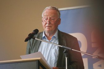 AfD-Chef Gauland fordert: Kein Geld für linke Vereine vom Staat - Der AfD-Bundestagsabgeordnete und Vorsitzende der Bundestagsfraktion, Alexander Gauland, sprach bei einer Veranstaltung im Hilbersdorfer Ballsaal.