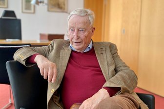 AfD-Gründer Alexander Gauland widerspricht Parteichefin Alice Weidel: „Halte den Friedensrat für Propaganda“ - Alexander Gauland (AfD) schlug sich kürzlich in einem Interview auf eine überraschende Seite.
