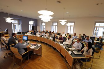 AfD-Mann zum stellvertretenden Glauchauer OB gewählt: Scharfe Kritik am Abstimmungsverhalten der CDU - Während der ersten Sitzung des neuen Glauchauer Stadtrates wurden auch die stellvertretenden Oberbürgermeister gewählt.