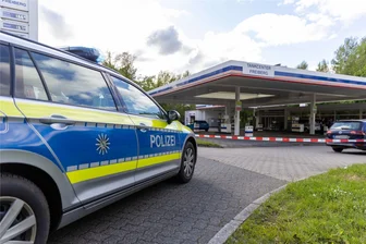 Affe aus Zoo Leipzig gestohlen: Mutmaßliche Diebe sollen auch Tankstelle in Freiberg überfallen haben - Diese Tankstelle in Freiberg soll die Bande am 5. Mai ausgeraubt haben. Ihre Beute: knapp 1000 Euro.