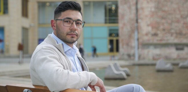 Afghane aus Chemnitz: "Es ist eine Schreckensherrschaft" - Für den 25-Jährigen Zaher Ataie ist Chemnitz seine zweite Heimat geworden. Ein freies Leben bezeichnet er als ein großes Geschenk. 