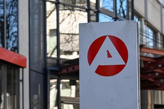 Agentur für Arbeit registriert deutlich weniger freie Stellen in Mittelsachsen - Die Agentur für Arbeit hat im November 8453 arbeitslose Frauen und Männer in Mittelsachsen erfasst.