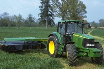 Agrarbetrieb: Radlader wieder da, aber Traktor fehlt - 