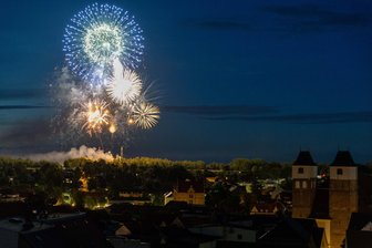 Ahhhh! Das sind Freibergs schönste Aussichten auf das Abschlussfeuerwerk zum Bergstadtfest - Wo ist die Sicht aufs Feuerwerk am schönsten? Wir haben zehn Tipps. (Archivbild)
