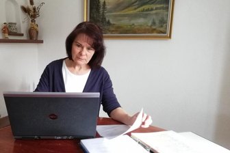 Ahnenforscherin stöbert Nachfahren aus der Region auf - Feldpostbriefe und Sterbeurkunden sind wichtige Quellen für die Ahnenforscherin Kathrin Dietze.