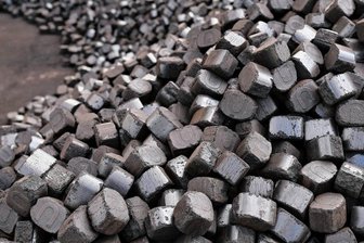 Akte Westsachsen: 150 Zentner Kohle für das Zwickauer Landgericht kamen nie dort an - Im Sommer 1922 bestellte das Landgericht Zwickau 150 Zentner Brikett. Das Brennmaterial wurde vom Schacht ausgeliefert. Im Kohlenkeller des Gerichtes kam die Kohle jedoch nie an.