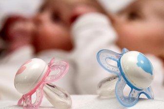 Alarmierende Geburtenzahl: 2024 in Schwarzenberg nur 73 Kinder geboren - Die Zahl der Geburten hat in Schwarzenberg 2024 einen historischen Tiefstand erreicht.