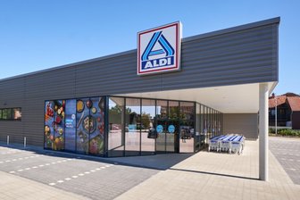Aldi-Neubau im Erzgebirge: Geplante Einbahnstraßen-Regelung sorgt für Diskussionen - In Bad Schlema soll bis Ende 2026 ein neuer Aldi-Markt mit Pultdach und rund 1000 Quadratmetern Verkaufsfläche entstehen.