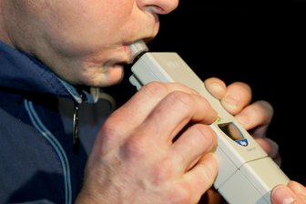 Alkohol am Steuer: Polizei stoppt in Zwickau und Mülsen drei betrunkene Fahrer - Drei unter Alkoholeinfluss stehende Verkehrsteilnehmer wurden aus dem Verkehr gezogen.