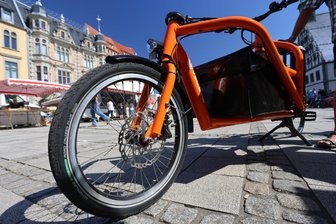 Alkoholisiert auf Lastenrad in Limbach-Oberfrohna unterwegs - Mit einem Lastenrad baute ein 55-Jähriger in Limbach-Oberfrohna einen Unfall.
