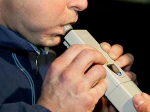 Alkoholisierte Radler und Autofahrer aus dem Verkehr gezogen -