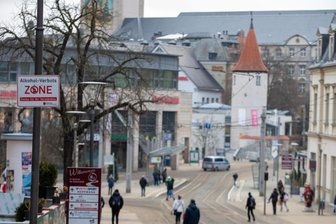 Alkoholverbot in der Plauener Innenstadt: Was hat die Ausweitung der Verbotszone bisher gebracht? - Vor wenigen Wochen wurde das Alkoholverbot in Plauens Innenstadt ausgeweitet.