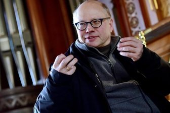 Alle - außer Silbermann - Landeskirchenmusikdirektor Markus Leidenberger.