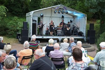 Alle Plätze bei Konzertabend im Stadtgarten Hohenstein-Ernstthal besetzt -