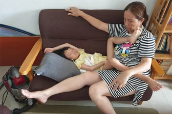 Allein in Vietnam: Überlässt der Erzgebirgskreis eine Siebenjährige ihrem Schicksal? - Die siebenjährige Anh Thu Le hat in Vietnam keine Zukunft. Ob sie nach Deutschland darf, steht aber weiterhin in den Sternen.