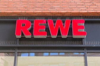 Allergiker aufgepasst: Rewe ruft Schnitzel der Eigenmarke „ja!“ zurück - Die vertauschten Schnitzel wurden bundesweit in den Rewe-Filialen verkauft.