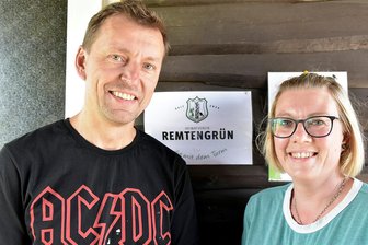 „Alles für das Dorf“: Neuer Verein bringt frischen Wind für kleinen Ort im Vogtland - Steffen Zeitler ist Vorsitzender des Heimatvereins Remtengrün und Stefanie Forster sein Stellvertreterin.