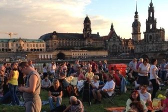 Alles Kaiser - Wenn der Kaiser kommt, herrscht Partystimmung am Elbufer.
