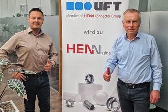 Alles neu bei UFT Produktion Heinsdorfergrund: Weitere 200 Arbeitsplätze geplant - Wechsel in der Führungsetage in Unterheinsdorf. Matthias Wissel (links) folgt auf Josef Nöbauer, der sich ab sofort um das operative Geschäft der Neugründung kümmert. Der neue Chef im Vogtland kommt aus Zwickau und hat Führungserfahrung bei GKN Mosel gesammelt.