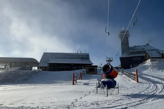 Alpine Skisaison am Fichtelberg: Termin für Start steht fest - Am Fichtelberg beginnt nun auch die alpine Skisaison. Zu den Abfahrten, die öffnen, zählt die Himmelsleiter.