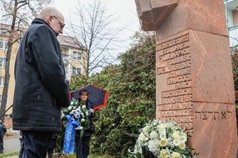 Als die große Mehrheit wegschaute, schwieg und verdrängte - 