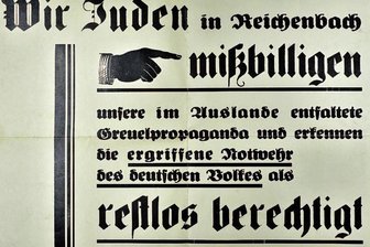 Als im Vogtland die Saat des geschürten Judenhasses aufging - Im Archiv des Museum Burg Mylau befindet sich dieses Plakat, das jüdische Unternehmer in Reichenbach in ihre Fenster hängen mussten. 