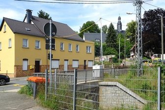 Als in Steinpleis Kellerfenster im Untergrund verschwanden - Ansichtskarte von 1918.