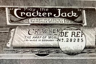 Als Klingenthal nach Australien blickte - Cracker-Jack-Mundharmonika der Klingenthaler Firma F. A. Rauner aus dem Jahr 1897 für den australischen Markt.