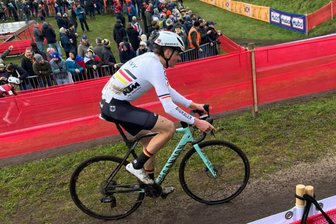 Als Quereinsteiger zur Cyclocross-WM: Einstiger Triathlet findet im Erzgebirge sein Glück - Bei der WM in den Niederlanden durfte sich Jan Prell vor einer beeindruckenden Zuschauerkulisse beweisen.