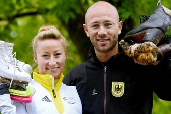 Als Schauspieler auf dem Eis perfekt - Nelli Zhiganschina und Alexander Gazsi bleiben auch nach dem gemeinsamen Karriereende auf dem Eis: er als Trainer, sie als Läuferin.
