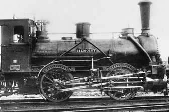 Als Zwickau einen Bahnhof bekam - Die ersten Lokomotiven wurden nach Personen benannt. Diese Lok (Gattung VII, Bauart Bn2, ab 1868 gebaut) hieß Hengist. Dabei handelte es sich um den Gründer des Königreichs Kent. 