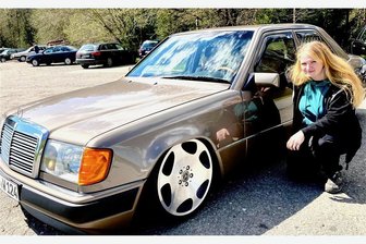 Altblechtreffen im Erzgebirge: Ein Geheimtipp mit Suchtgefahr - Conny Reinholdt hat die Altblechtreffen am Oberbecken in Markersbach ins Leben gerufen. Zahlreiche Fans historischer Karossen kommen seither regelmäßig im Erzgebirge zusammen.
