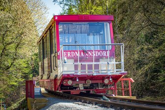 „Alte Lady“ in Augustusburg wird 114: Am Sonntag steigt das Drahtseilbahnfest - Die Drahtseilbahn Augustusburg wird am Sonntag gefeiert.
