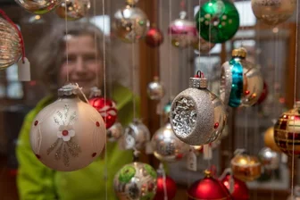 "Alte Pfarrhäuser" zeigen jetzt Glasschmuck aus Lauscha - 