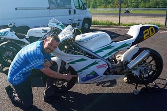 Alte Verletzung bremst Hohndorfer Motorradrennfahrer aus - Vor Beginn des Trainings war Nico Kehrer noch guter Dinge.