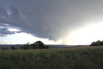 Alternde Gewitterzelle über dem Erzgebirge - Diese Aufnahme der Gewitterzelle machte Jens Weißbach gegen 19.30 Uhr.
