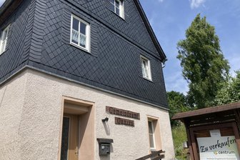 Altes Gemeindeamt Gunzen: Stadt weiter auf Suche nach Käufer - Das frühere Gunzener Gemeindeamt steht weiter zum Verkauf.