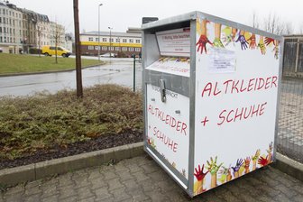 Altkleidercontainer: Schöneck streicht zwei Standorte - Die Stadt Schöneck hat einen neuen Anbieter für die Entsorgung von Altkleidern gefunden.