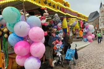Das Altstadtfest in Mittweida 2022 ist am Freitagabend losgegangen. Bereits am frühen Abend war in der Innenstadt allerhand los.