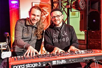 „Am Abend mancher Tage“: Ostrock in der Grumbacher Kirche - Manuel Schmid (li.) und Marek Arnold bei einem früheren Auftritt.