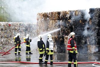 Am Chemnitzer Fischweg brennt wieder Müll - 