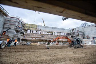 Am Dienstag Richtfest in Plauen für größte Sporthalle Südwestsachsens - Der Turnhallenbau ist weit vorangeschritten. Am Dienstag wird Richtfest gefeiert.
