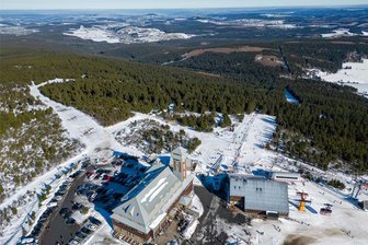Am Fichtelberg in Oberwiesenthal öffnet weiterer Lift - Auf dem Fichtelberg – auf dem aktuell deutlich mehr Schnee liegt – kommt auch der Himmelsleiterlift an.
