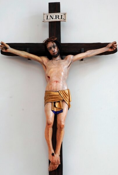 Am Kreuz: Die Vision der Auferstehung - 
              <p class="artikelinhalt">Der gekreuzigte Jesus in der Kirche in Chemnitz Wittgensdorf.</p>
            