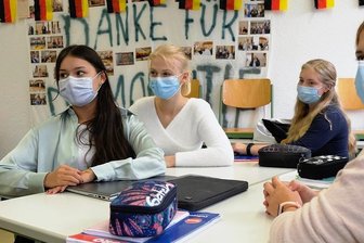 Am Reichenbacher Gymnasium wird gewählt - Elftklässler des Goethe-Gymnasiums beim Projekt-Unterricht Juniorwahl 2021.