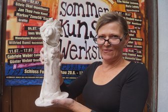 Am Samstag heißt es in Langenhessen wieder „Kunst im Hof“ - Die Langenhessenerin Andrea Müller ist am Samstag wieder Gastgeberin der Ausstellung „Kunst im Hof“.