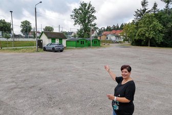 Am Samstag wird gezählt: Holt Heinrichsort bei Remos Dorfrock den Meistertitel? - Am Samstag, 16.30 Uhr, wird das Publikum auf dem Festplatz in Heinrichsort per Drohne gezählt. Ortsvorsteherin Annett Richter hofft, dass es hier dann rappelvoll ist. Gleichzeitig ist ihr ein bisschen mulmig.