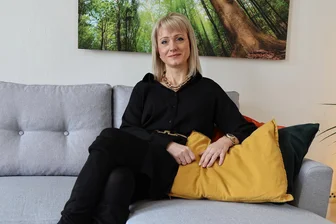 Am Sonntag ist Weltknuddeltag: Zwickauer Therapeutin verrät, warum das Kuscheln gesund ist - Sie weiß, wovon sie spricht: Sandra Morgner verfügt als professionelle Therapeutin und Coach über langjährige Erfahrungen auf dem Gebiet der Paartherapie.