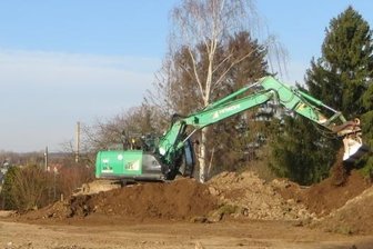 Am Sportforum Hainichen entstehen 40 neue Parkplätze - Die Bauarbeiten für den neuen Parkplatz am Sportforum in Hainichen laufen bereits.